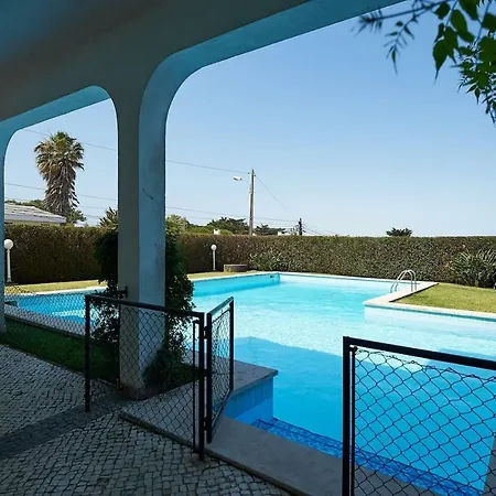 Relaxing W/pool Up To 6 People