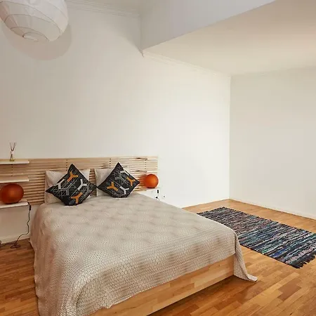 Relaxing W/pool Up To 6 People *