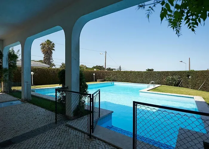 Relaxing W/pool Up To 6 People